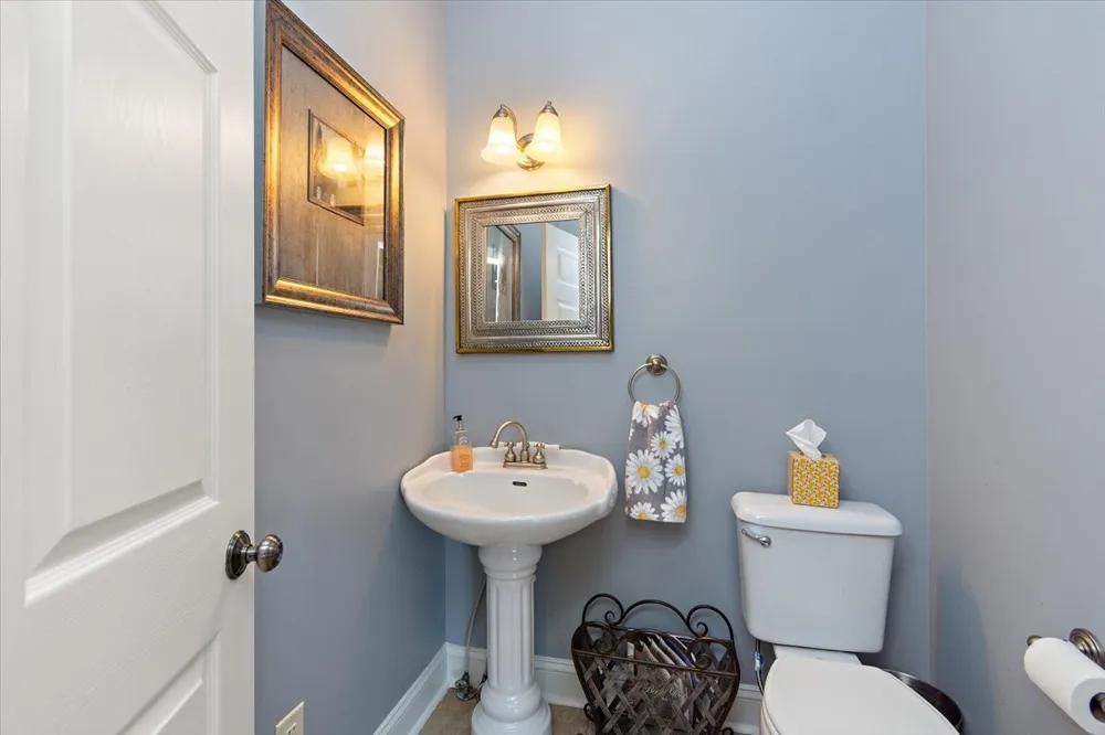 140 Tyler Ct W Leoma, TN 38468