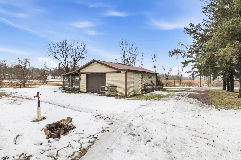 40498 County Road 168 Melrose, MN 56352