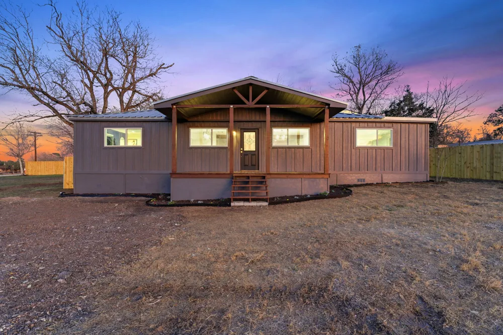 105 Willow Drive Flatonia, TX 78941