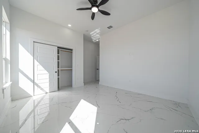 999 County Road 319 La Vernia, TX 78121