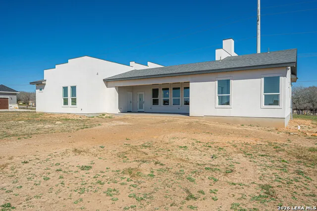 999 County Road 319 La Vernia, TX 78121