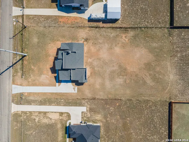 999 County Road 319 La Vernia, TX 78121