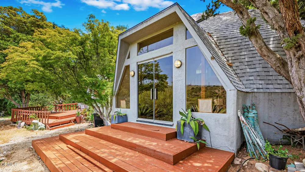 4878 Casitas Pass Road Ventura, CA 93001