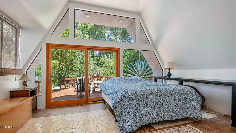 4878 Casitas Pass Road Ventura, CA 93001