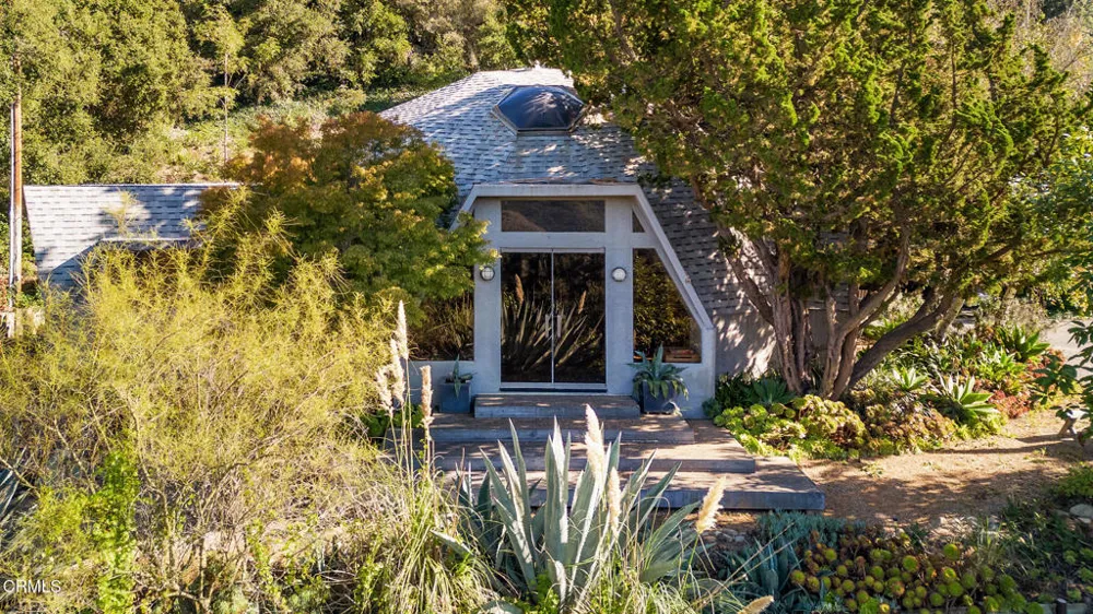 4878 Casitas Pass Road Ventura, CA 93001