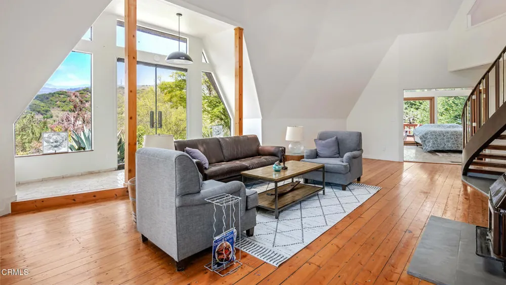 4878 Casitas Pass Road Ventura, CA 93001