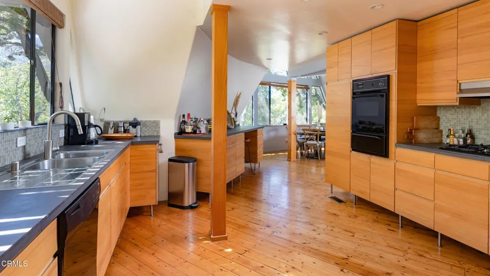 4878 Casitas Pass Road Ventura, CA 93001