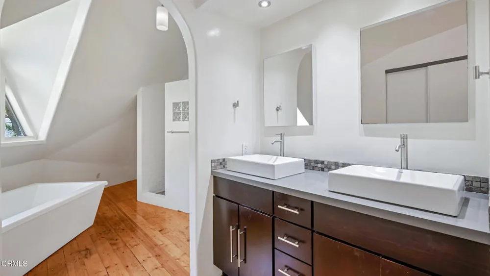 4878 Casitas Pass Road Ventura, CA 93001