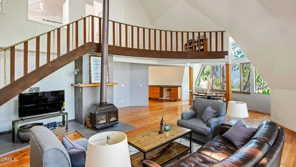4878 Casitas Pass Road Ventura, CA 93001