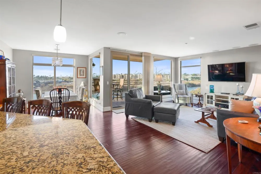 1019 Costa Pacifica Way #1206 Oceanside, CA 92054