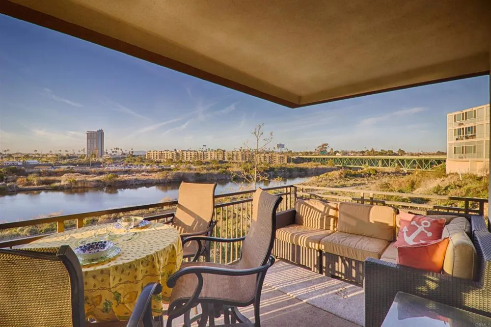 1019 Costa Pacifica Way #1206 Oceanside, CA 92054