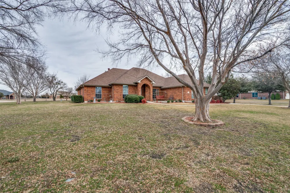 2408 Silver Maple Drive St Paul, TX 75098