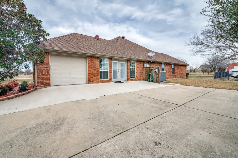 2408 Silver Maple Drive St Paul, TX 75098