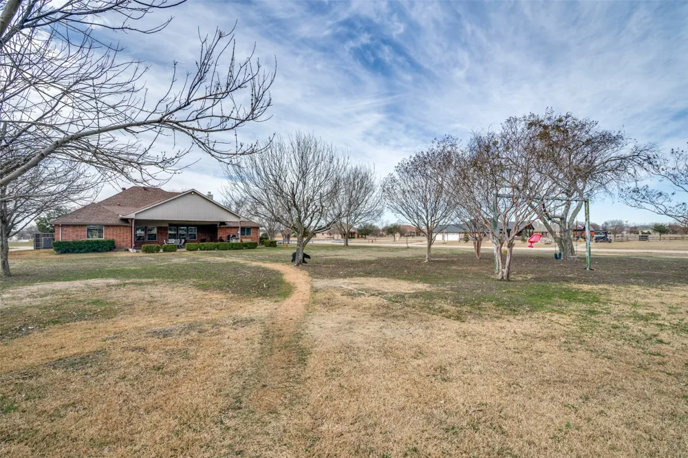 2408 Silver Maple Drive St Paul, TX 75098