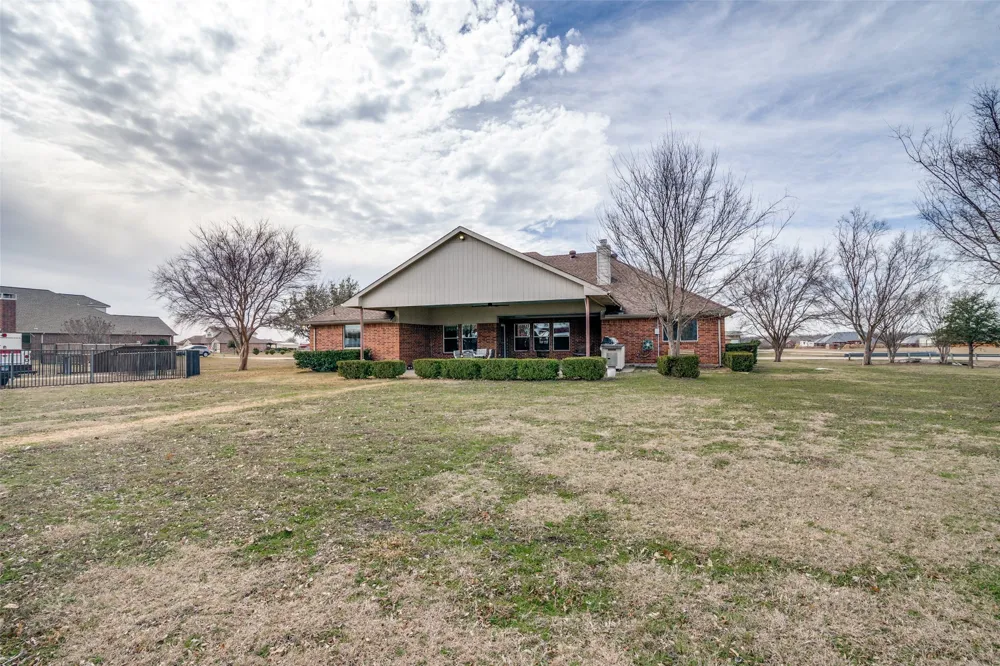 2408 Silver Maple Drive St Paul, TX 75098