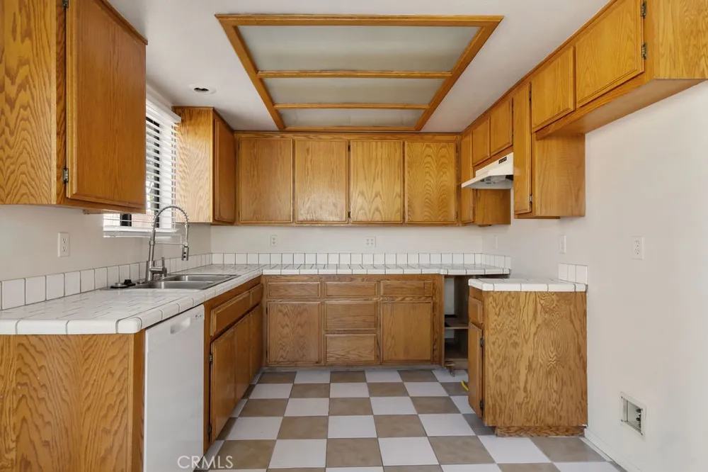 304 S Minnesota Glendora, CA 91741