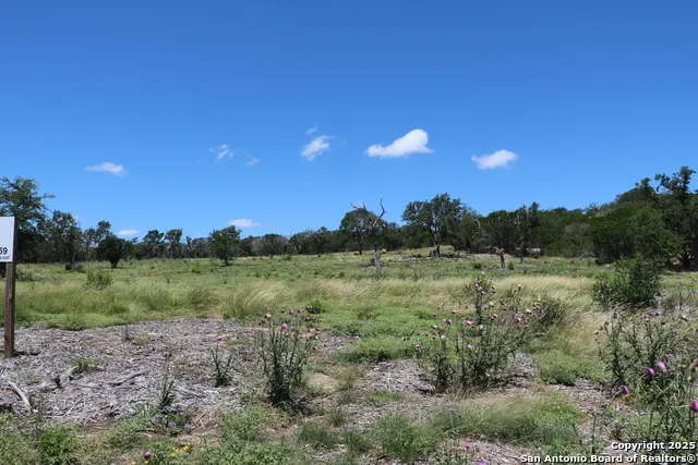 25 Seep Springs Camp Verde, TX 78010