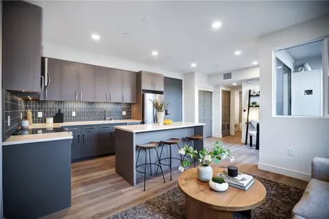 5717 Carlton #505