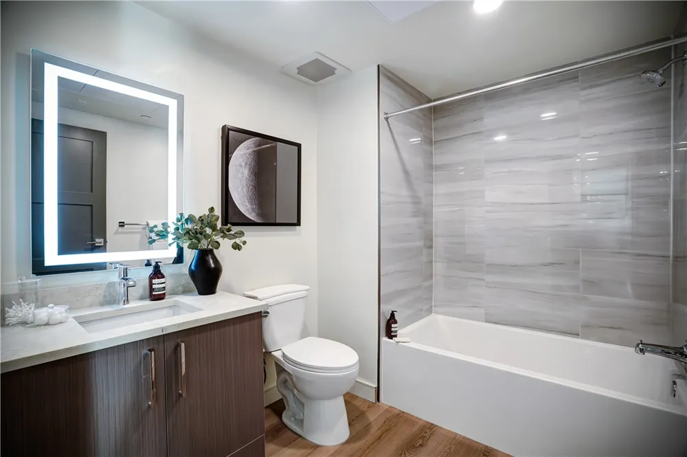 5717 Carlton Way #708 Hollywood, CA 90028