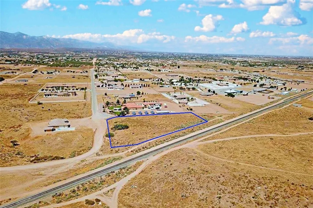 4 Whitehaven Street Oak Hills, CA 92344