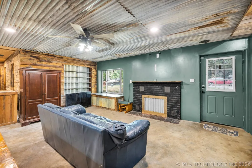 22307 E 843 ROAD Park Hill, OK 74451