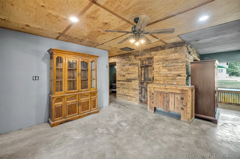 22307 E 843 ROAD Park Hill, OK 74451