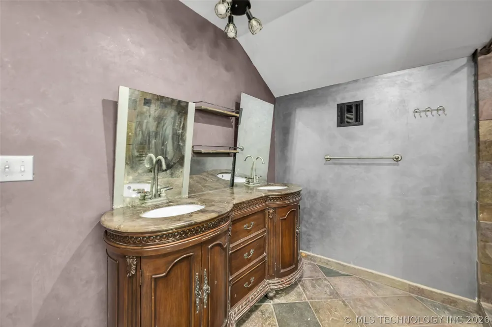 22307 E 843 ROAD Park Hill, OK 74451