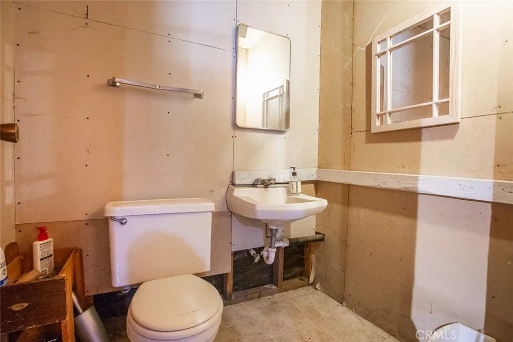 14872 Queenan Dobbins, CA 95935