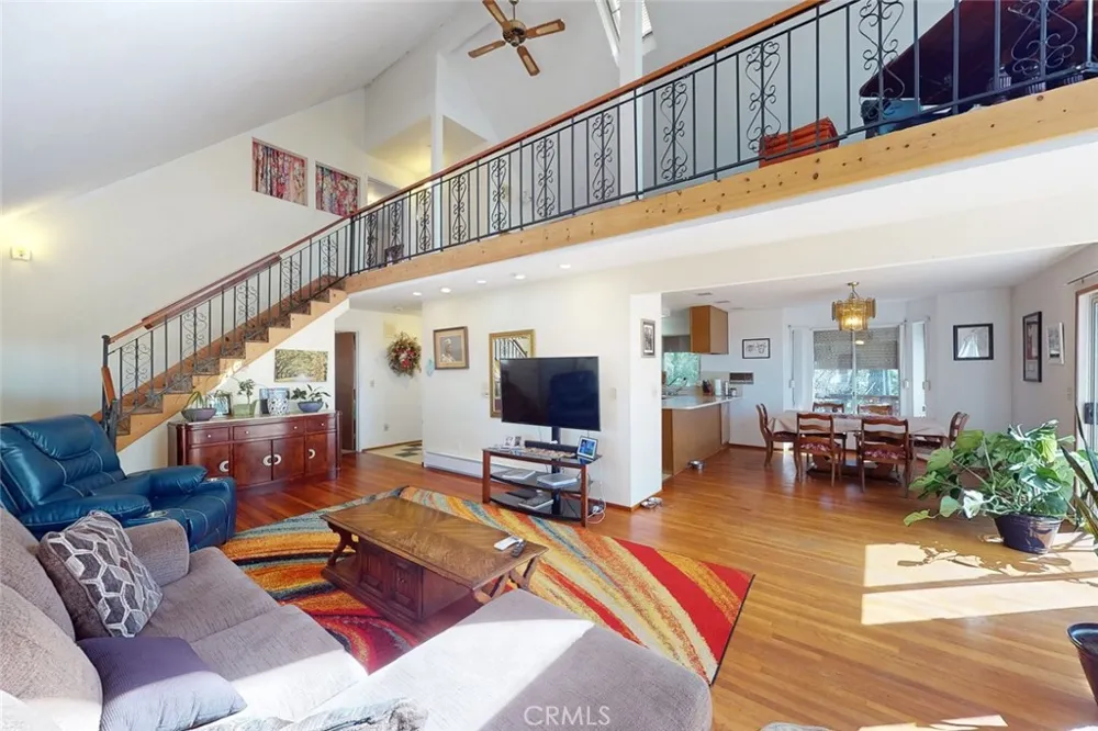 14872 Queenan Dobbins, CA 95935