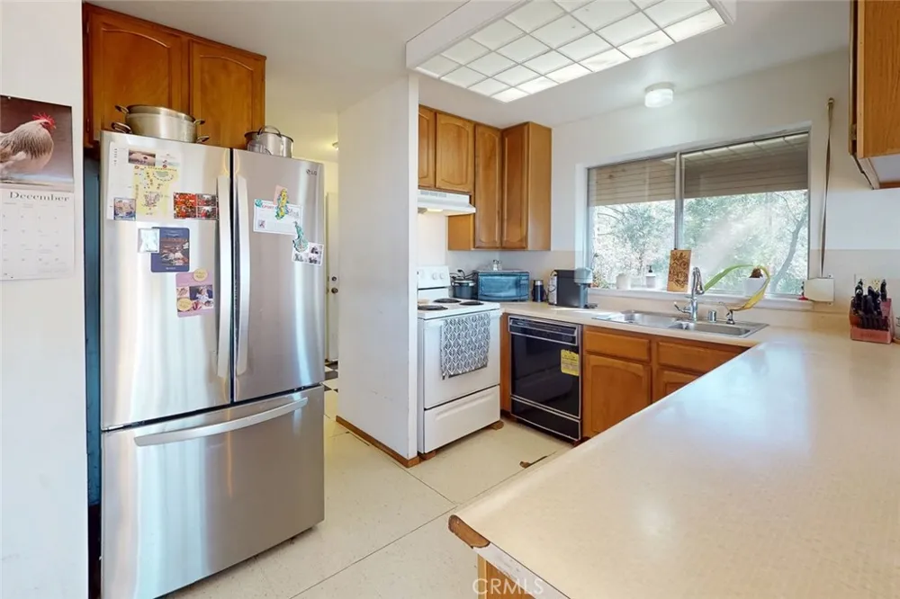 14872 Queenan Dobbins, CA 95935