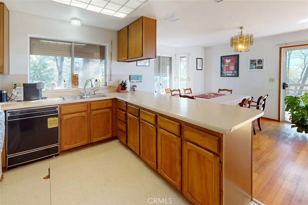 14872 Queenan Dobbins, CA 95935