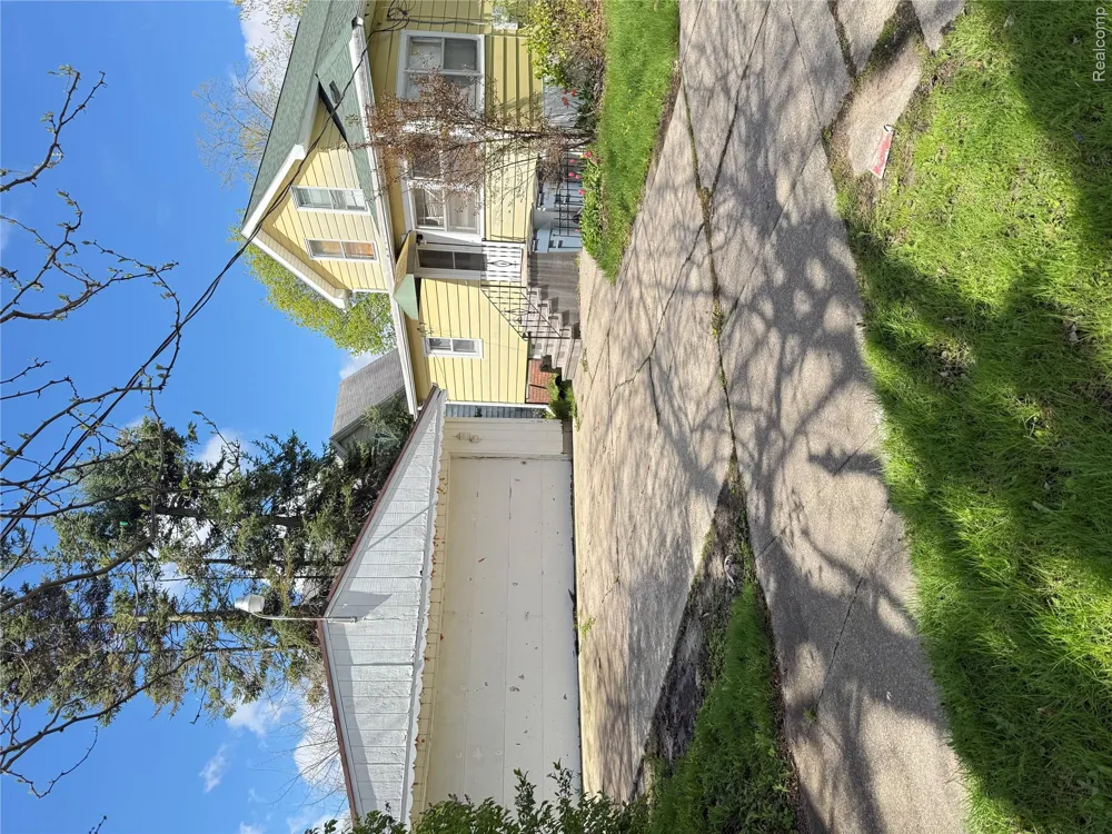 140 Andre Street Saginaw City, MI 48602
