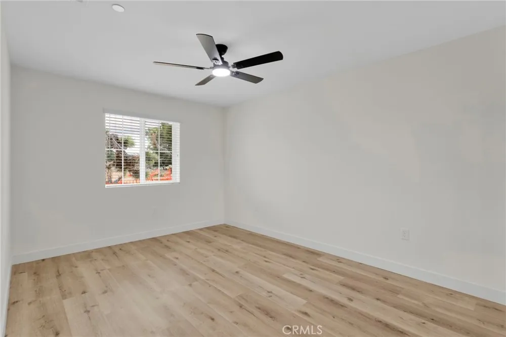 20190 Osseo Road Apple Valley, CA 92308