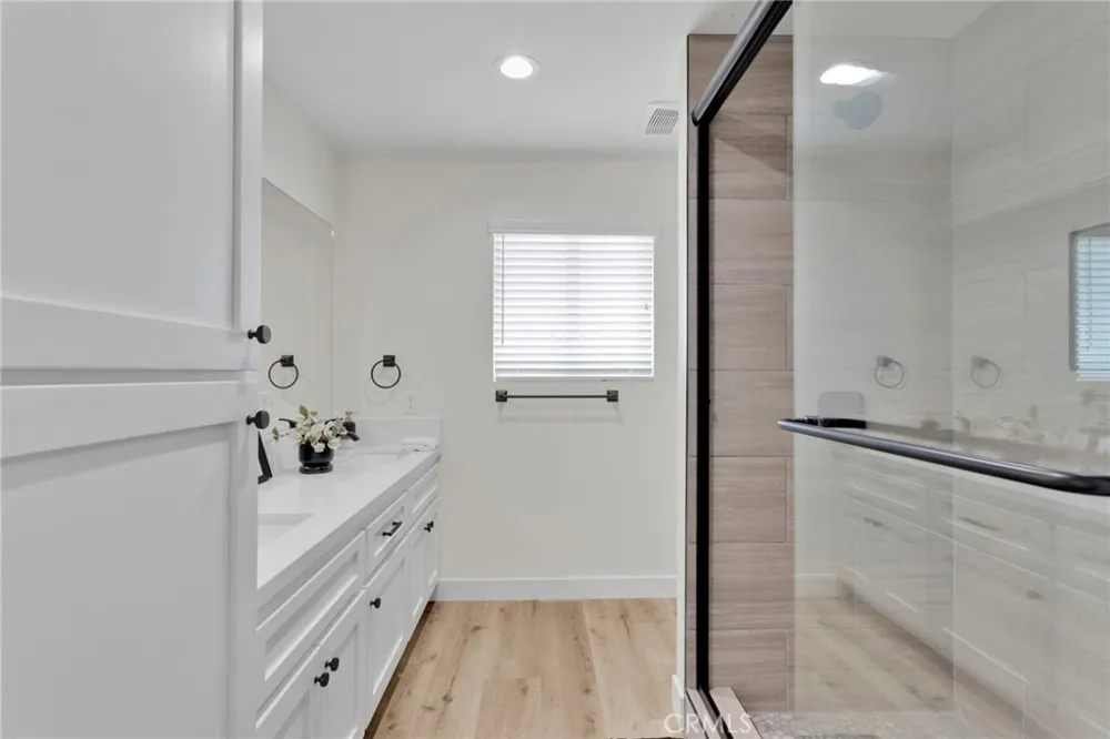 20190 Osseo Road Apple Valley, CA 92308