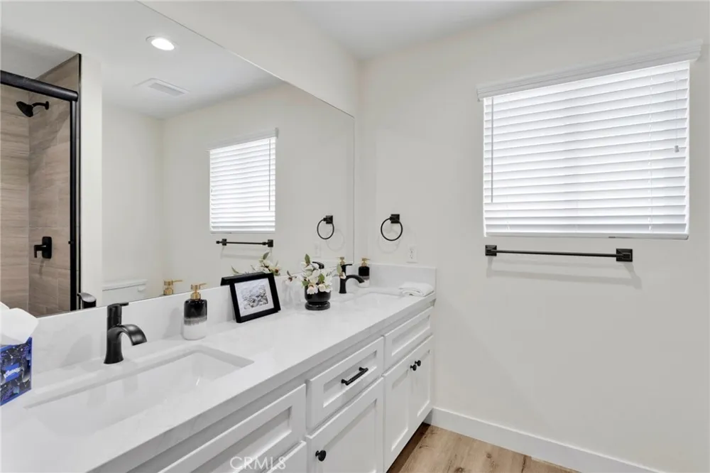 20190 Osseo Road Apple Valley, CA 92308