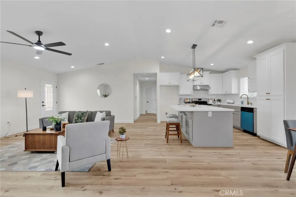 20190 Osseo Road Apple Valley, CA 92308
