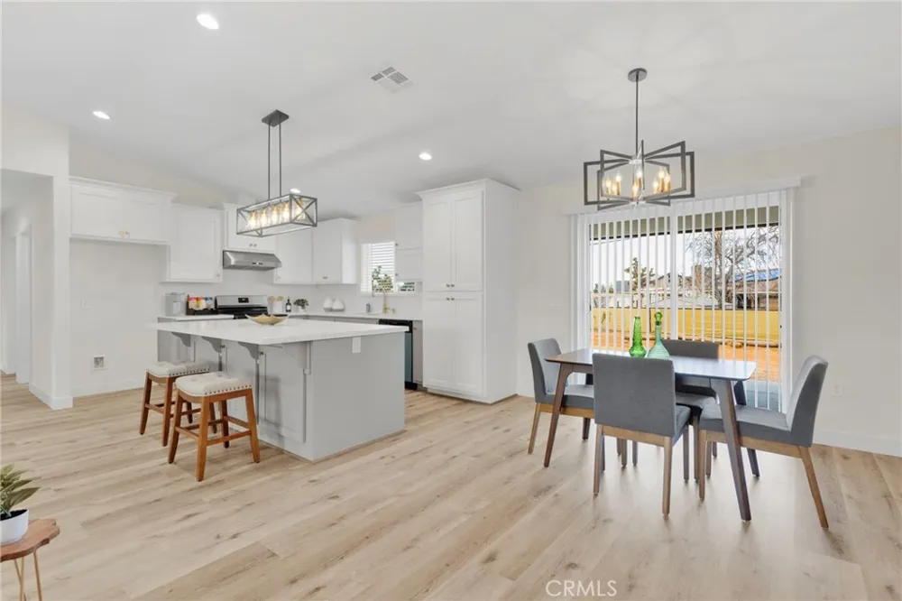 20190 Osseo Road Apple Valley, CA 92308