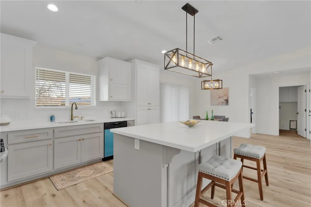 20190 Osseo Road Apple Valley, CA 92308
