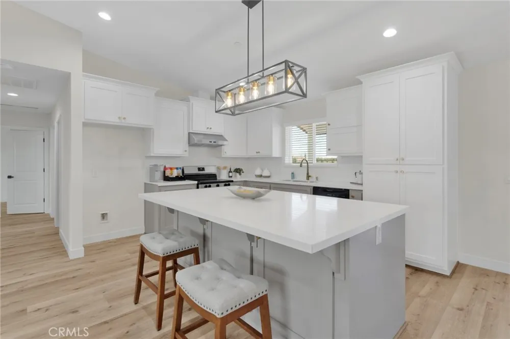 20190 Osseo Road Apple Valley, CA 92308