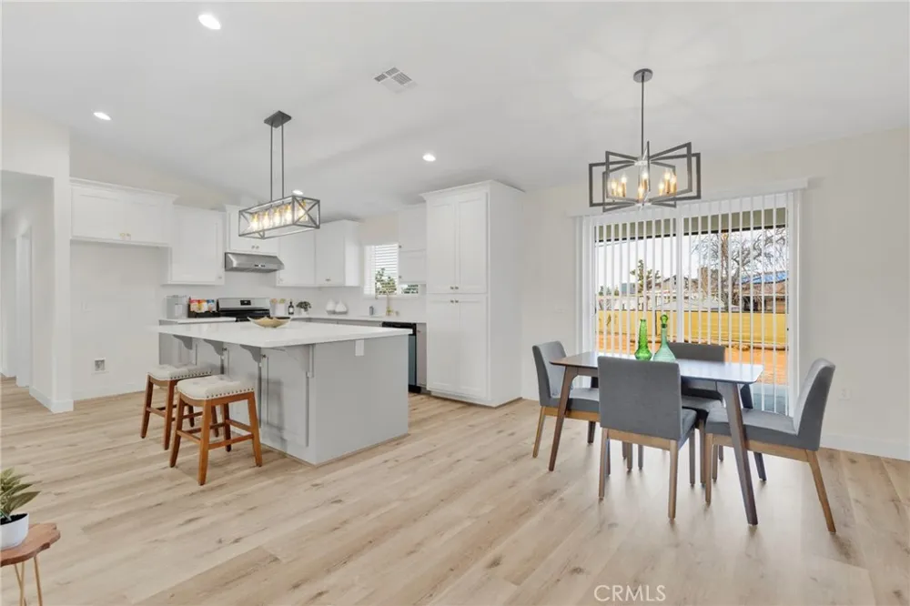 20190 Osseo Road Apple Valley, CA 92308