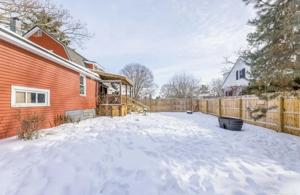 3165 10th Avenue Port Huron City, MI 48060