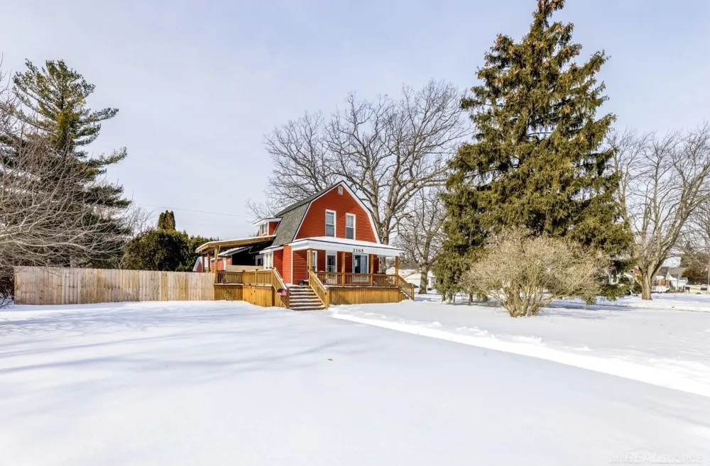 3165 10th Avenue Port Huron City, MI 48060