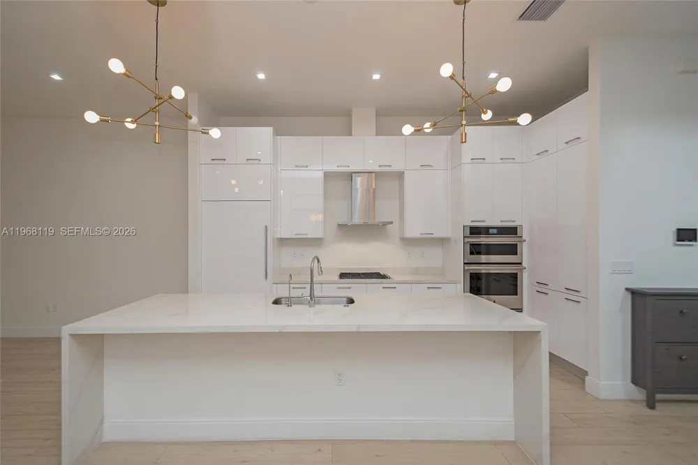 4454 NW 80th Ave Doral, FL 33166