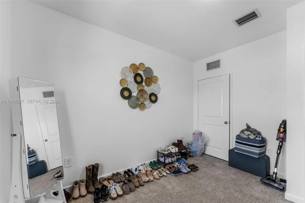 514 NE 12th St Florida City, FL 33034