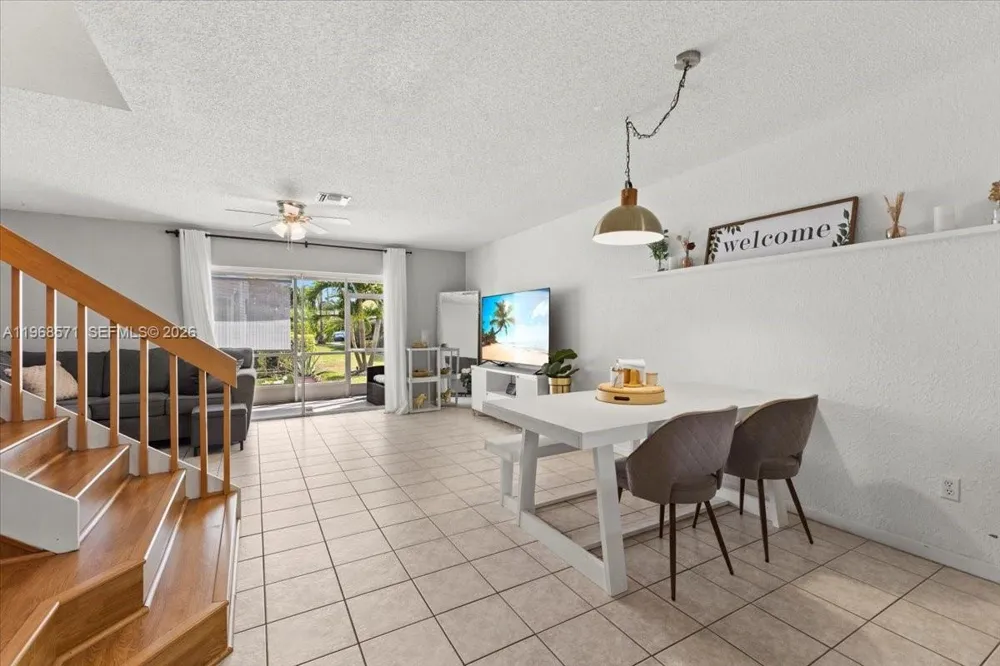 307 Waterside Dr Hypoluxo, FL 33462