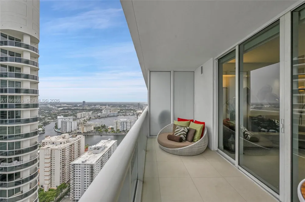 1830 S Ocean Dr #4005 Hallandale Beach, FL 33009