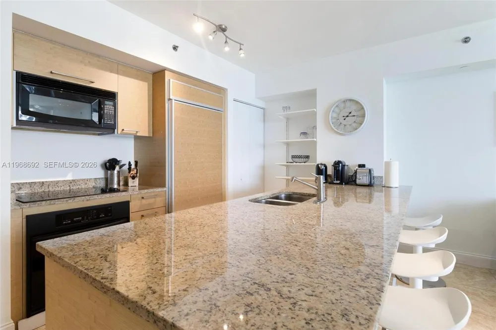 1830 S Ocean Dr #2409 Hallandale Beach, FL 33009