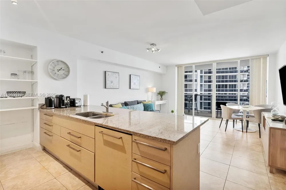 1830 S Ocean Dr #2409 Hallandale Beach, FL 33009