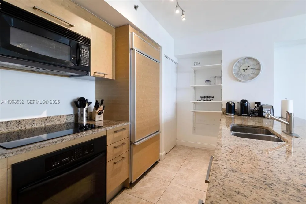 1830 S Ocean Dr #2409 Hallandale Beach, FL 33009