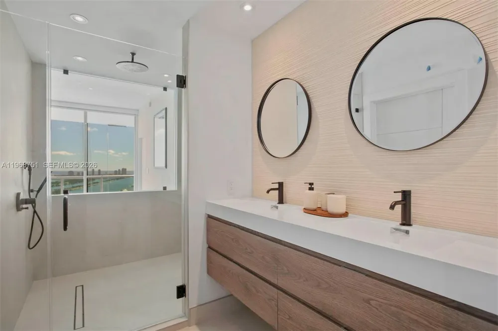 900 Biscayne Blvd #4307 Miami, FL 33132